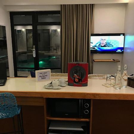 White Breeze Palawan Boutique Hotel Puerto Princesa Luaran gambar