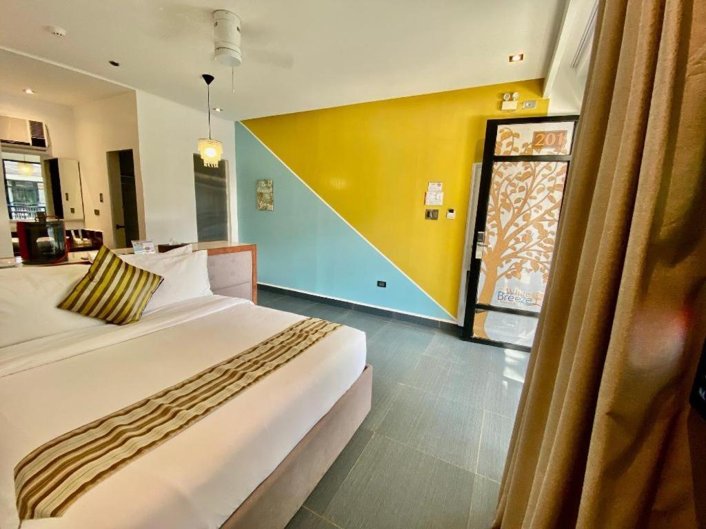 White Breeze Palawan Boutique Hotel Puerto Princesa Luaran gambar