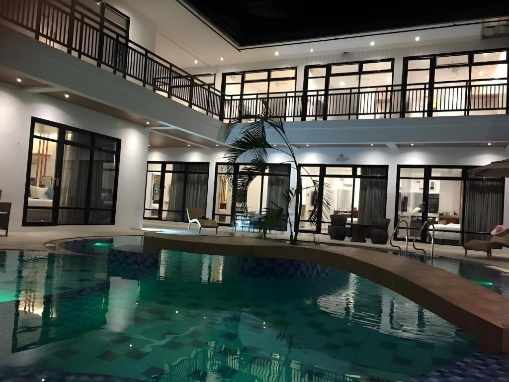 White Breeze Palawan Boutique Hotel Puerto Princesa Luaran gambar
